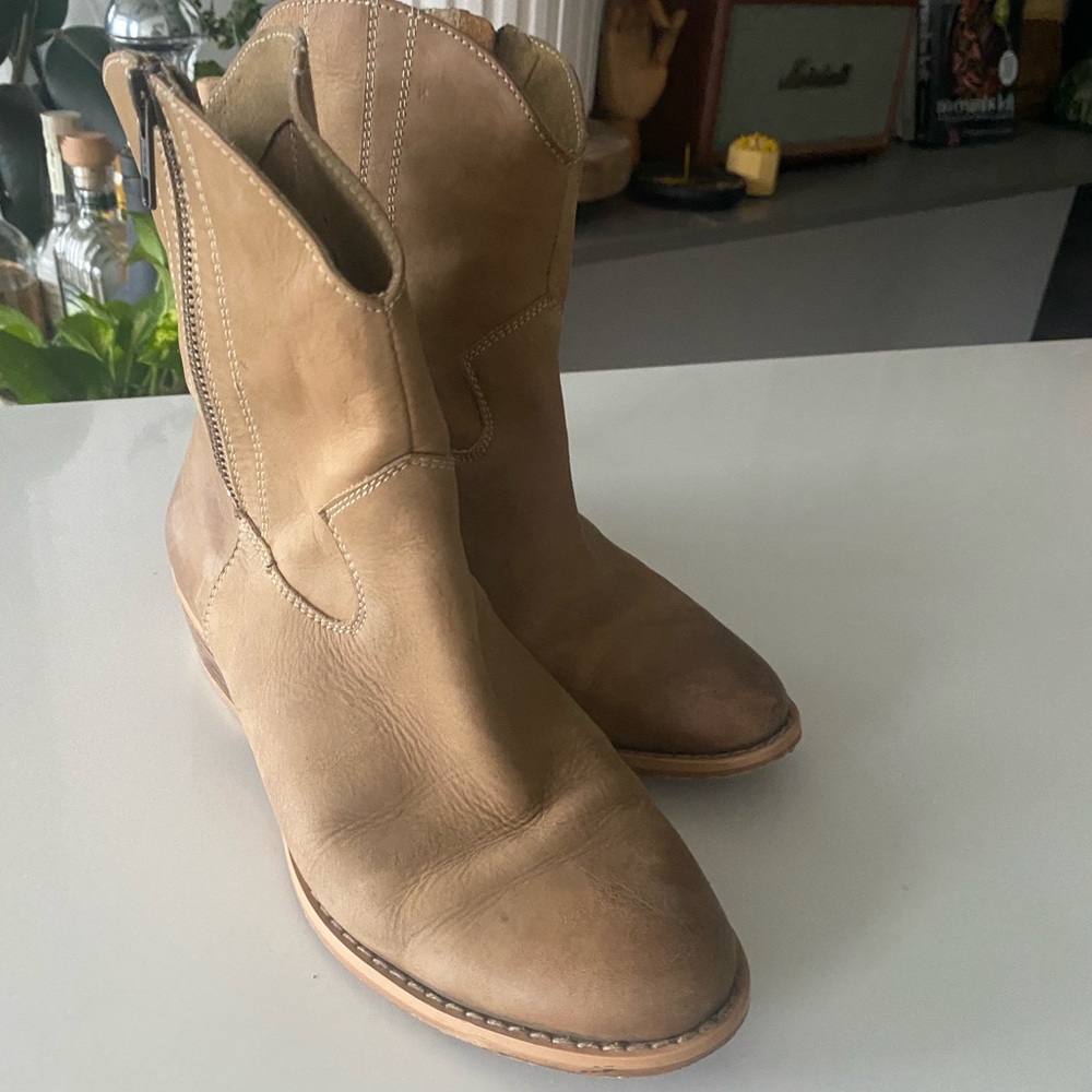 DIBA Leather Boots